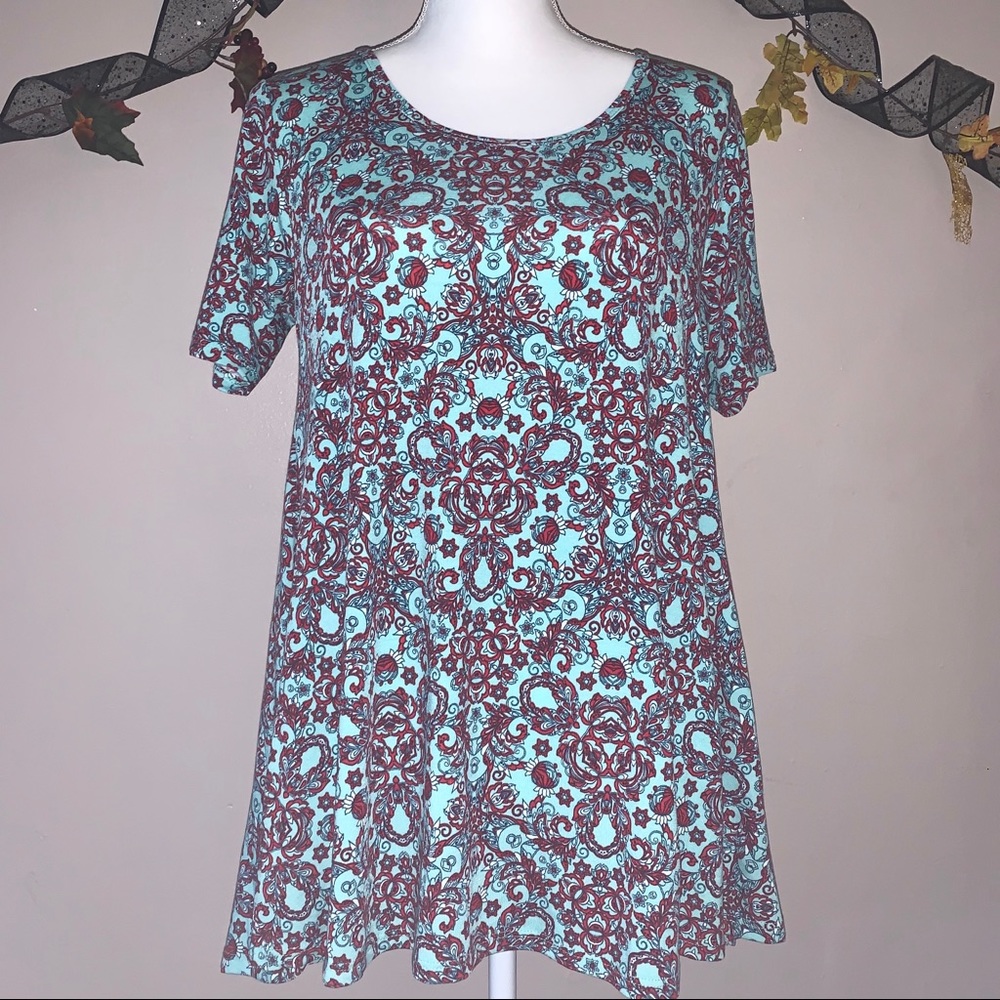 LuLaRoe XS Perfect T top